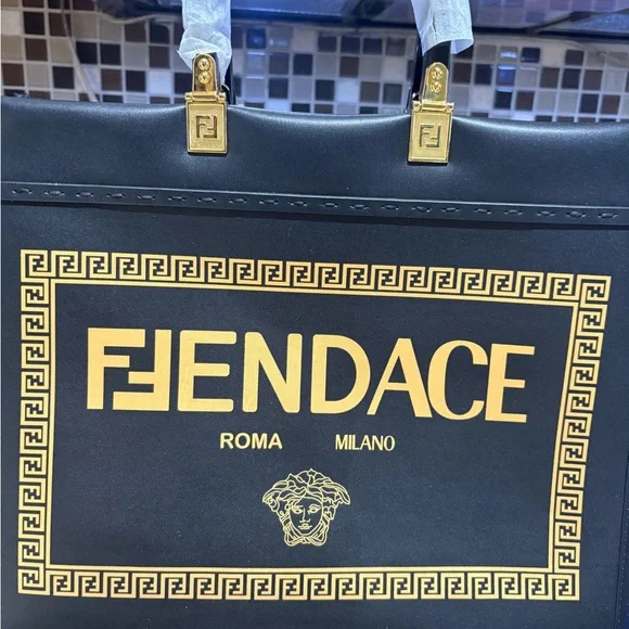 Fendi Black and Gold Fendace Bag - Picture 2 of 6
